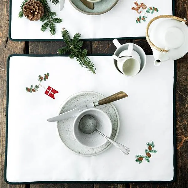 Langkilde & Søn - Weihnachtsplatzset mit Flagge - 38 x 50 cm.